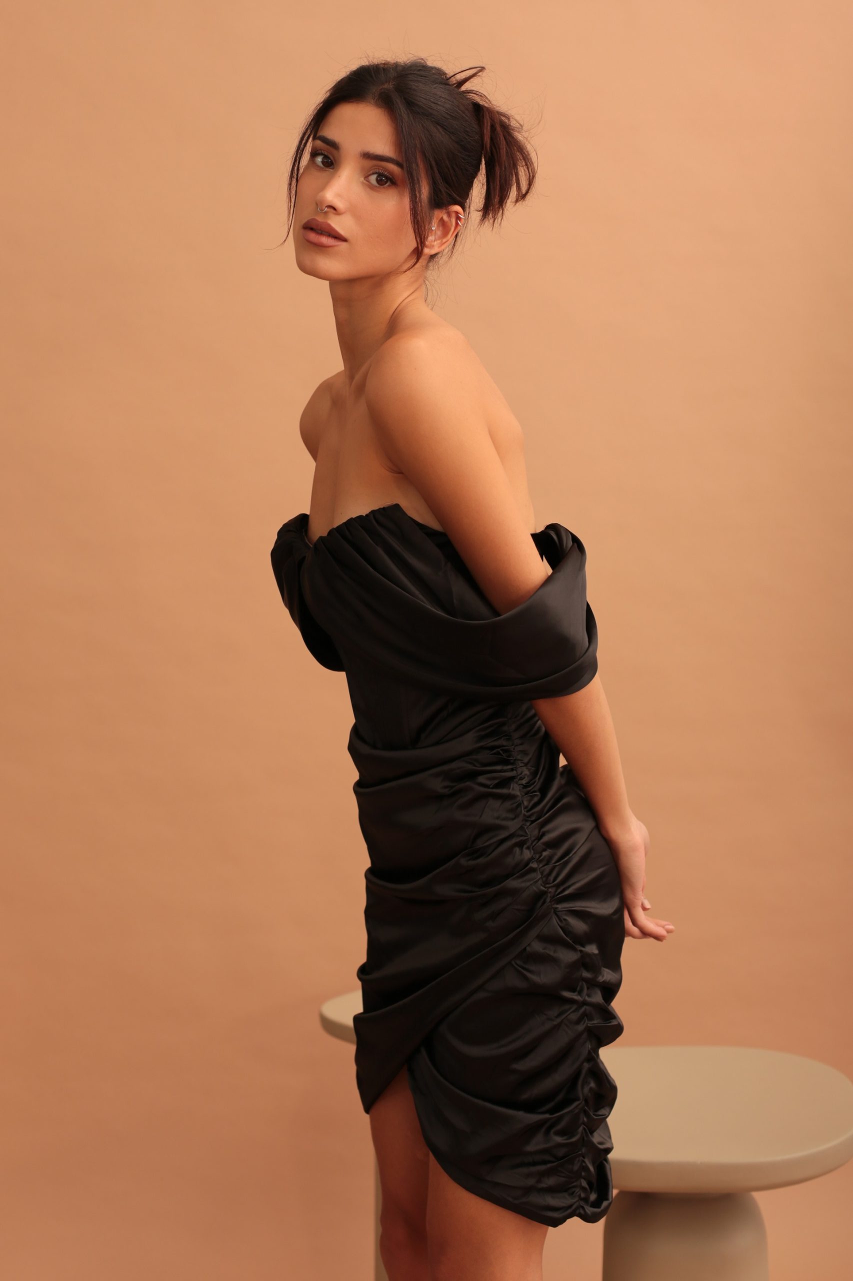 MINI DRAPED SATIN DRESS - BLACK - Image 2