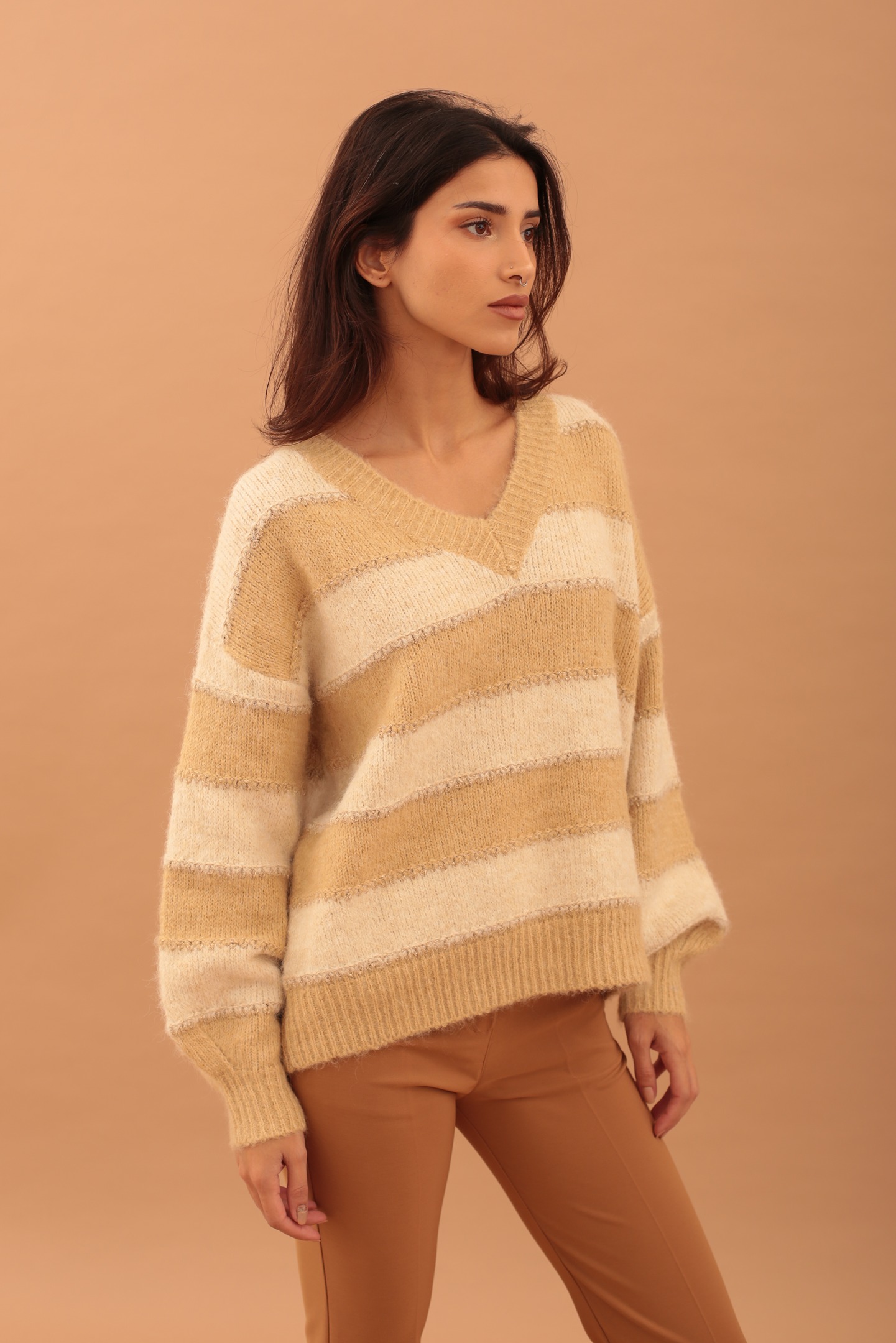 WIDE STRIPE KNIT TOP - BEIGE - Image 2