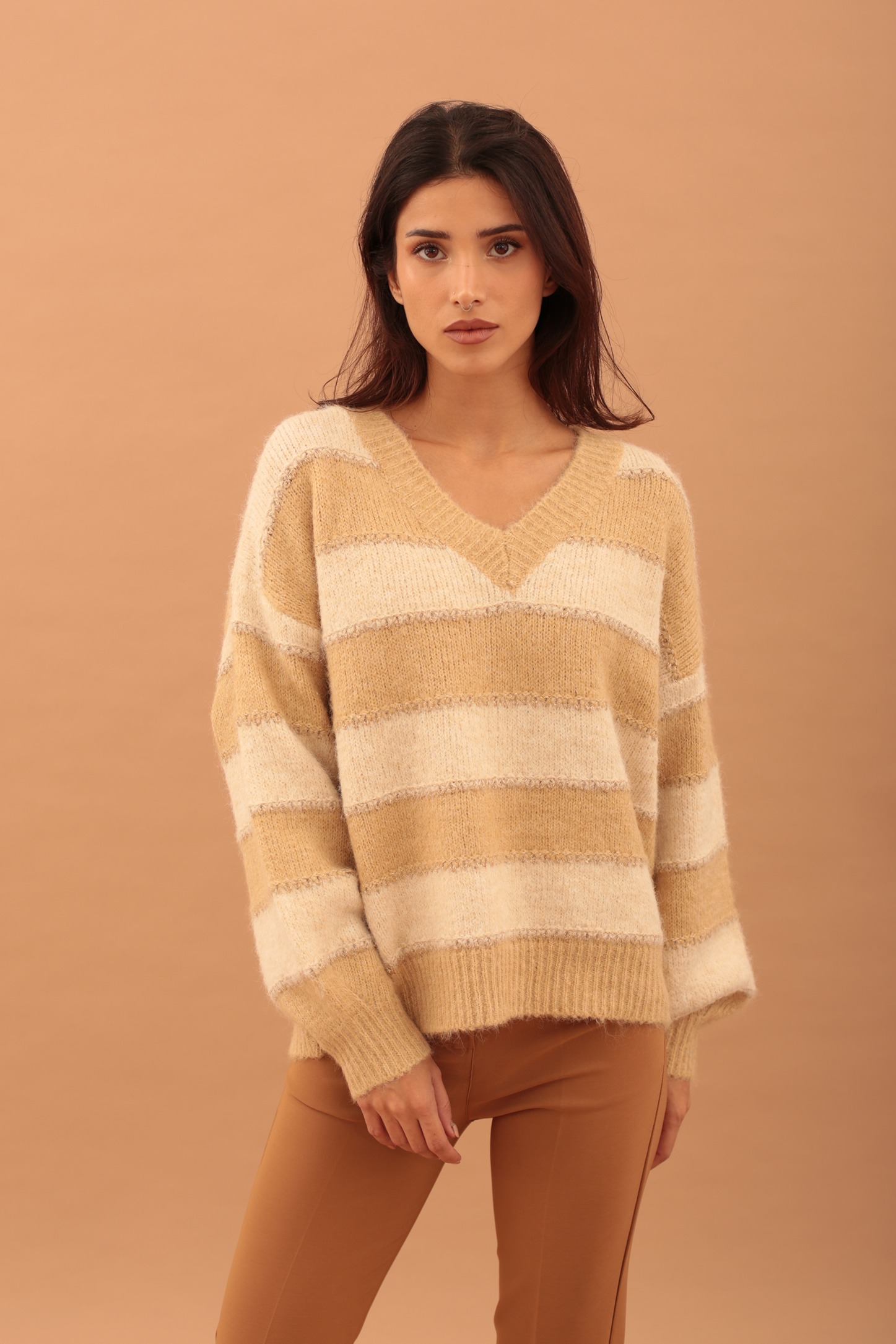 WIDE STRIPE KNIT TOP - BEIGE