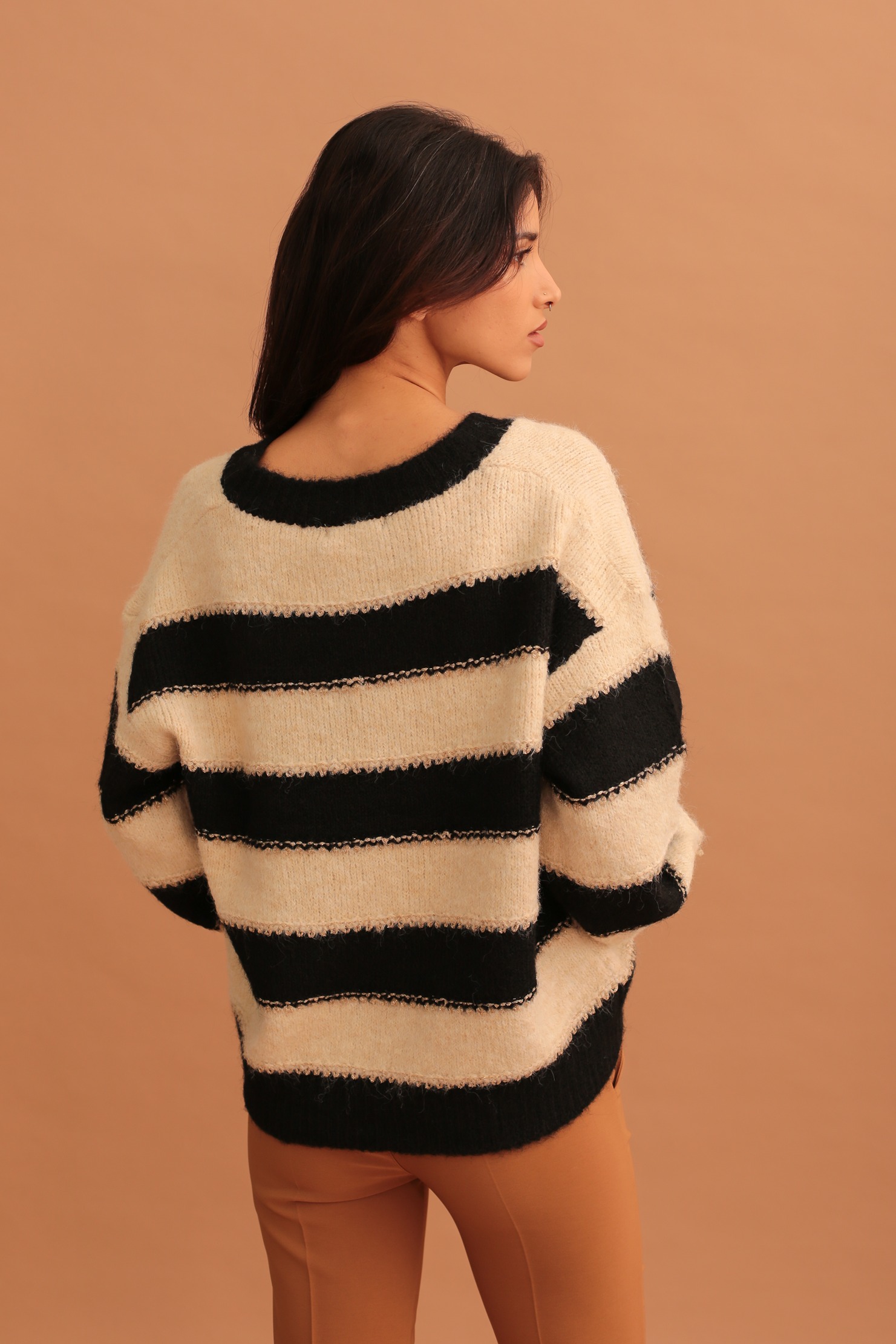 WIDE STRIPE KNIT TOP - BLACK - Image 2