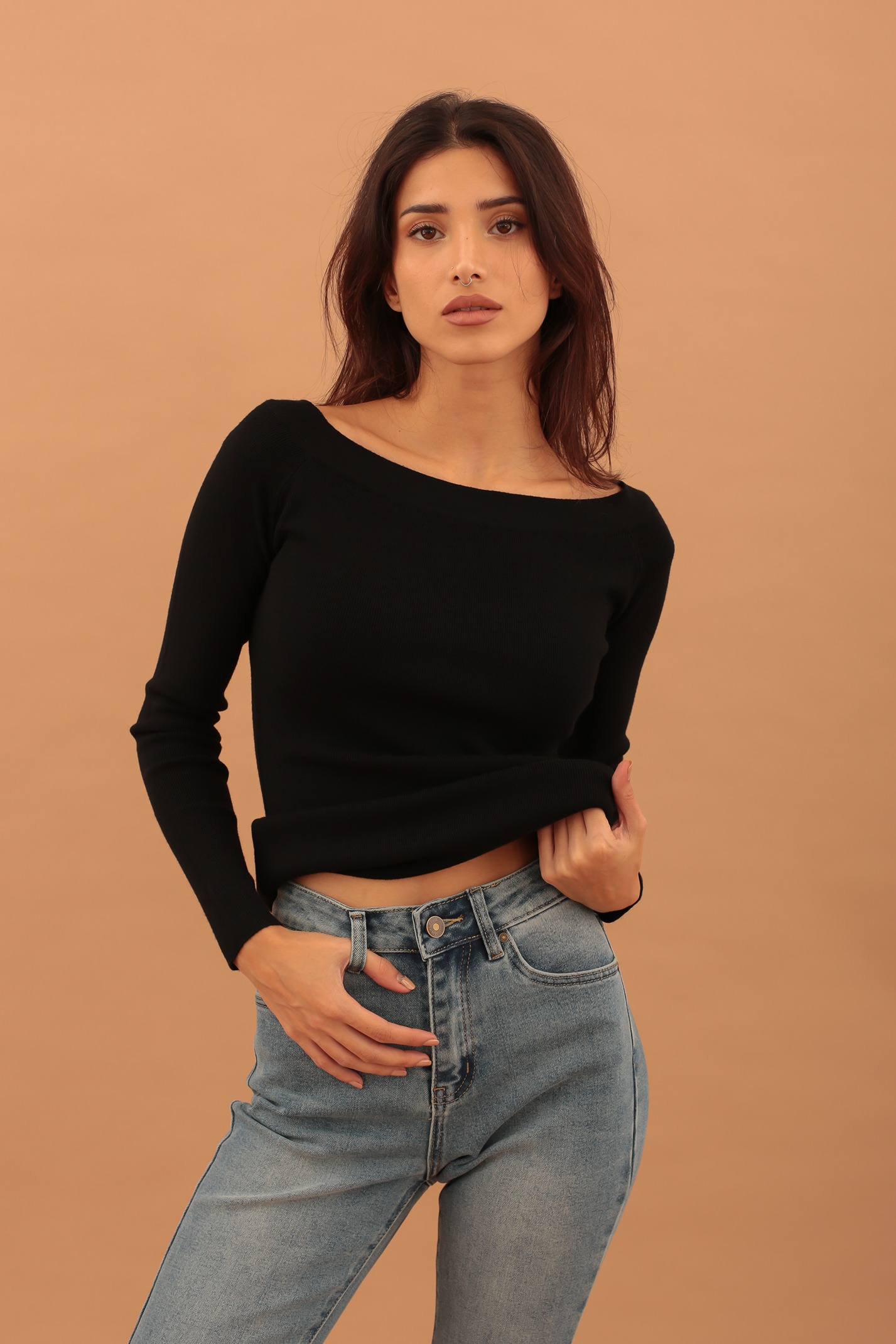 OFFSHOULDER SLIM FIT KNIT TOP - BLACK