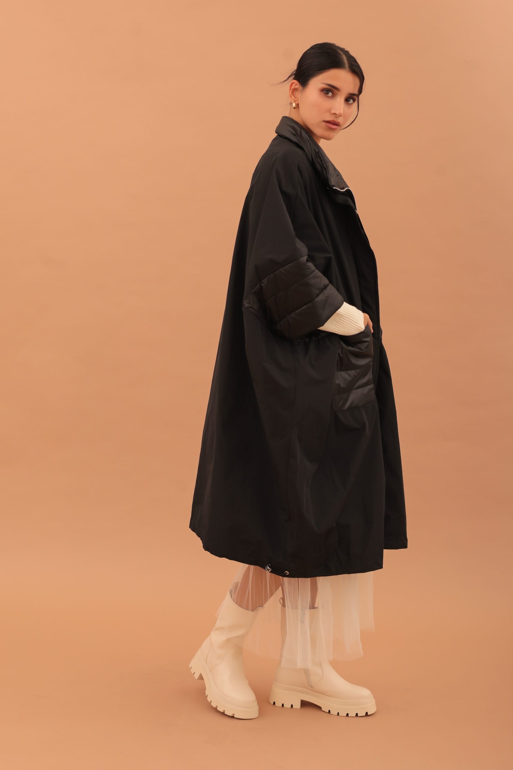 OVERSIZED ZORA COAT - BLACK - Image 4