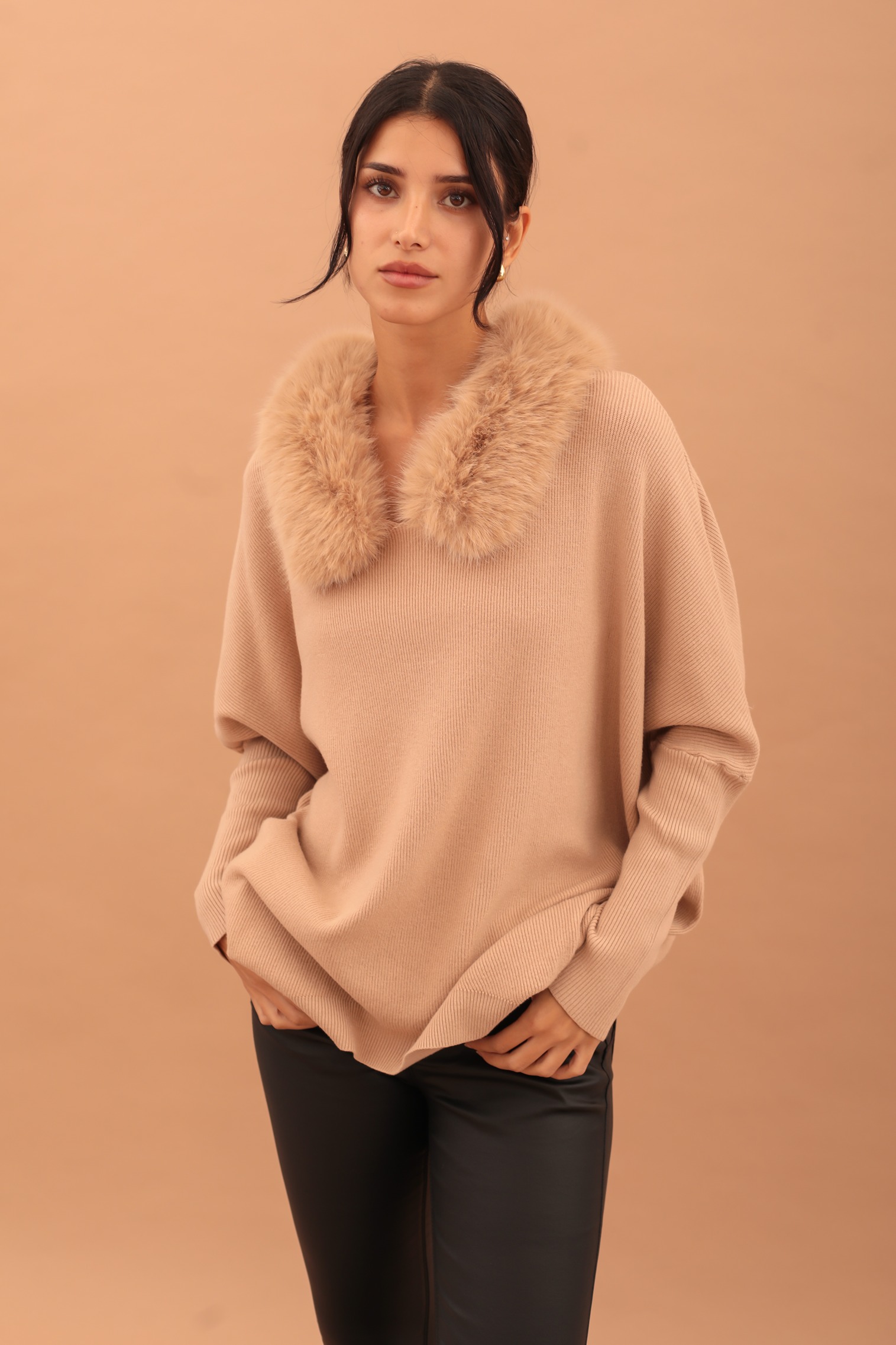 RIB KNIT FUR HOODIE TOP - CAMEL - Image 3