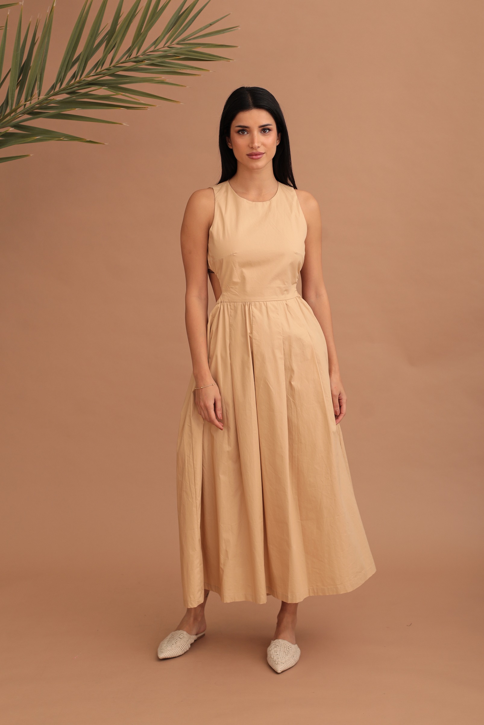 LATISHA OPEN-BACK DRESS - BEIGE - Image 5