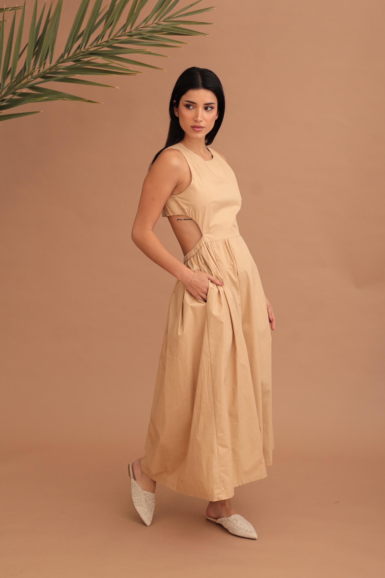 LATISHA OPEN-BACK DRESS - BEIGE - Image 2