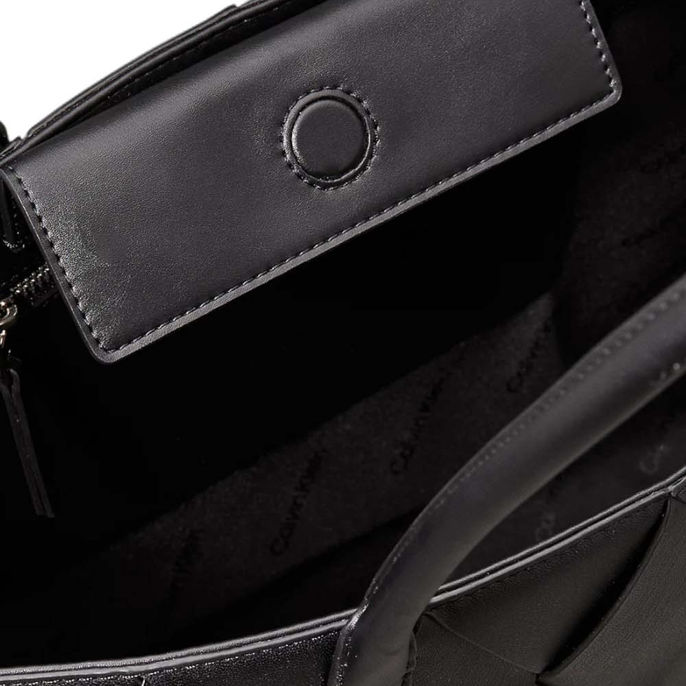 CALVIN KLEIN WOVEN TOTE BAG - BLACK - Image 3