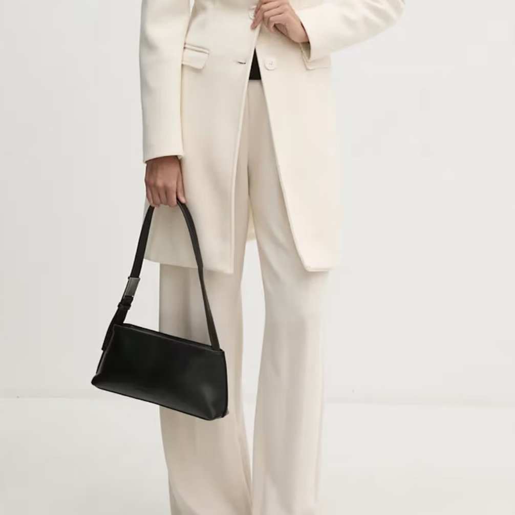 CALVIN KLEIN SHINY SHOULDER BAG - BLACK - Image 2