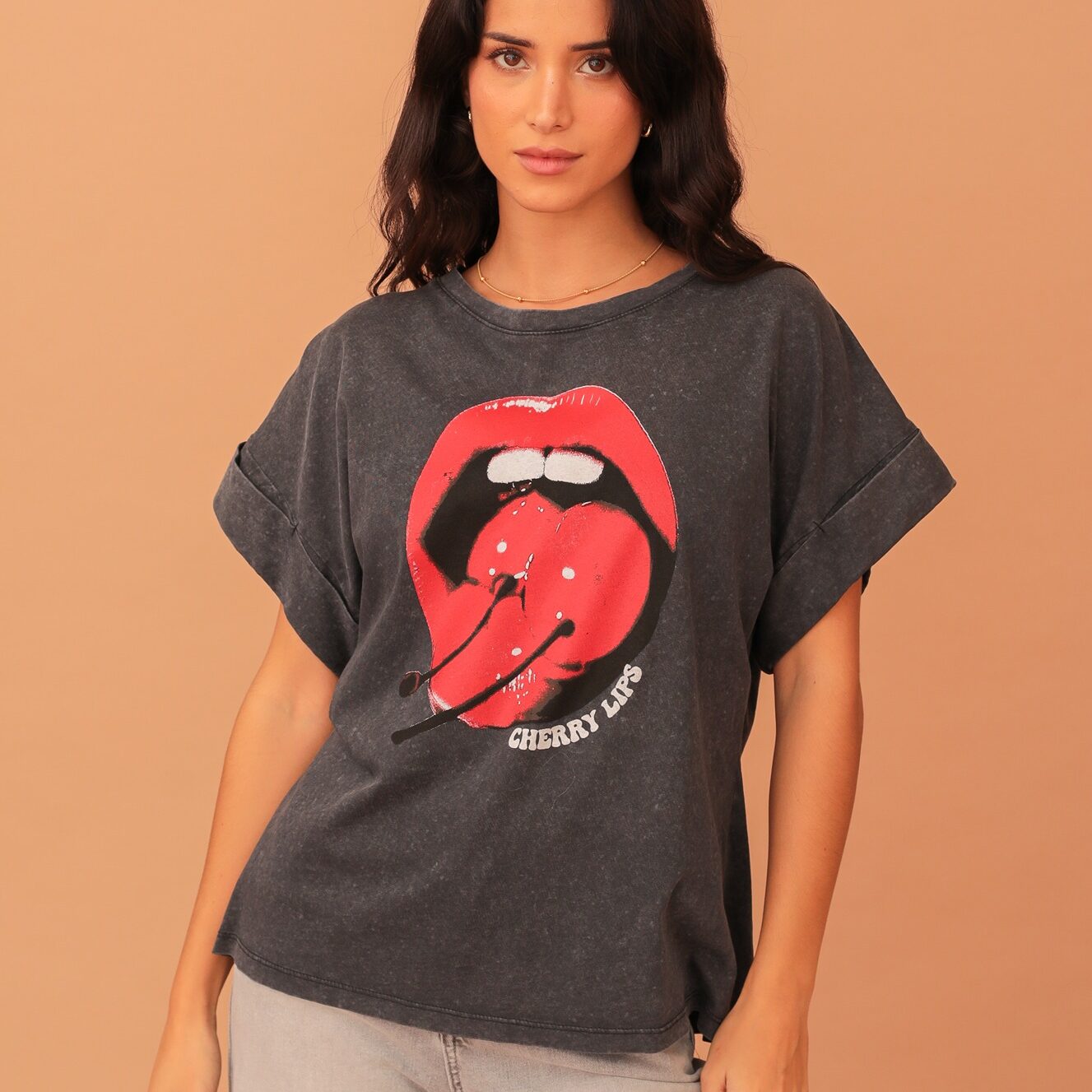 CHERRY LIPS VINTAGE-FEEL BLOUSE