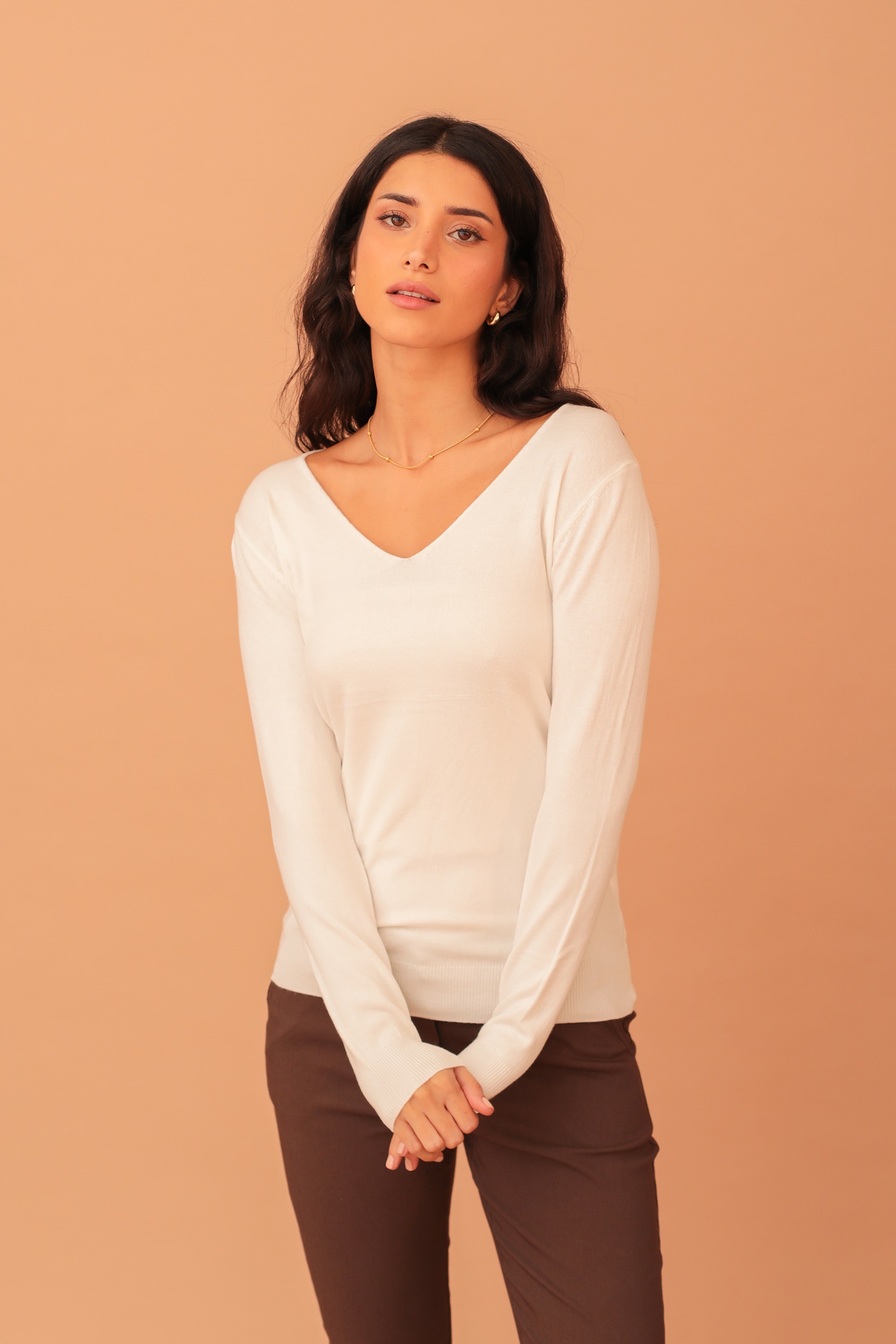 LYDIA V-NECK SOFT KNIT - WHITE - Image 4