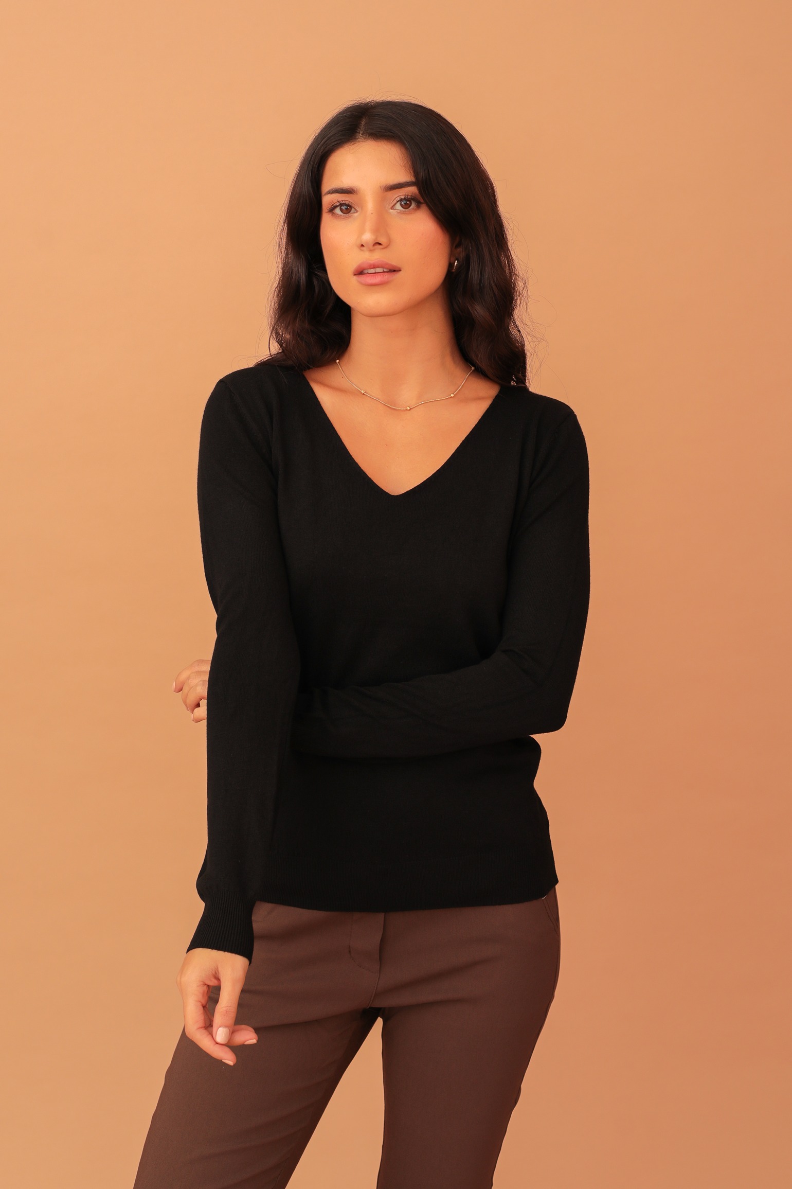 LYDIA V-NECK SOFT KNIT - BLACK - Image 4