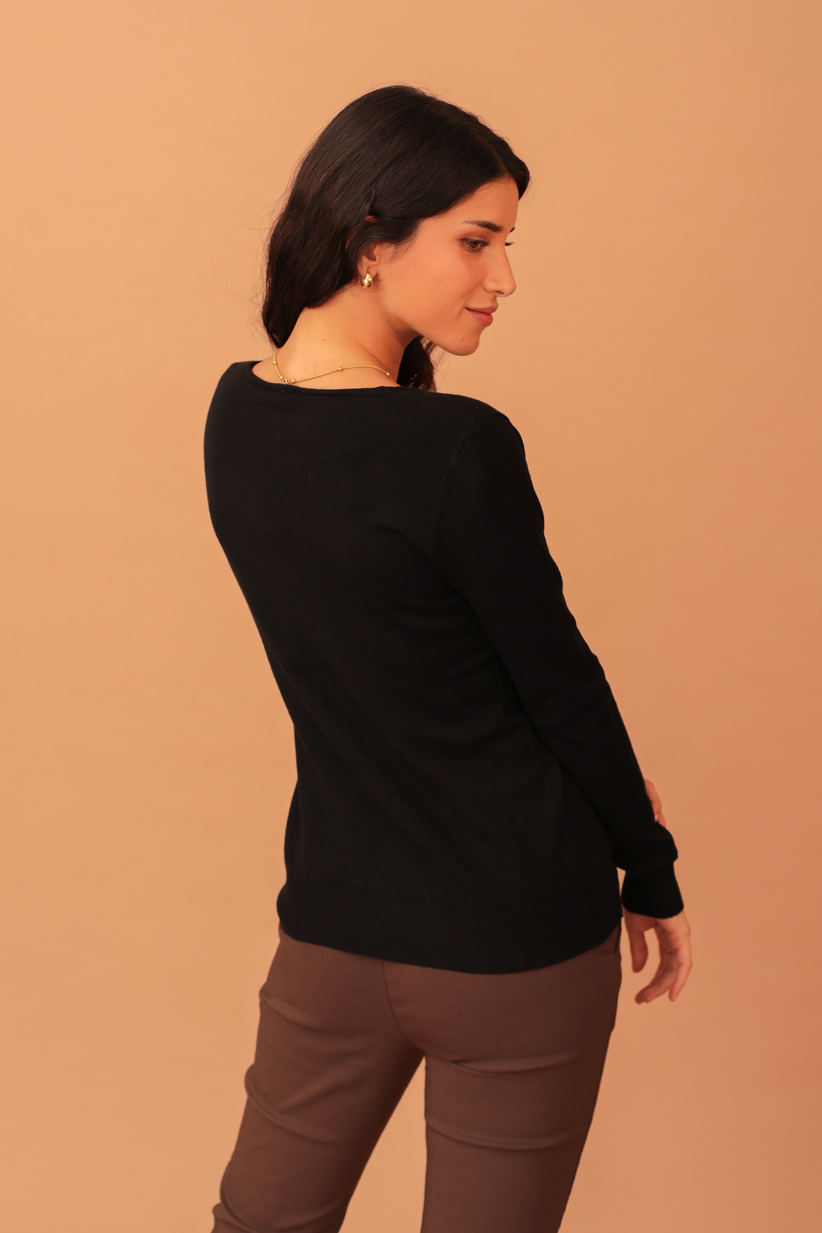LYDIA V-NECK SOFT KNIT - BLACK - Image 2