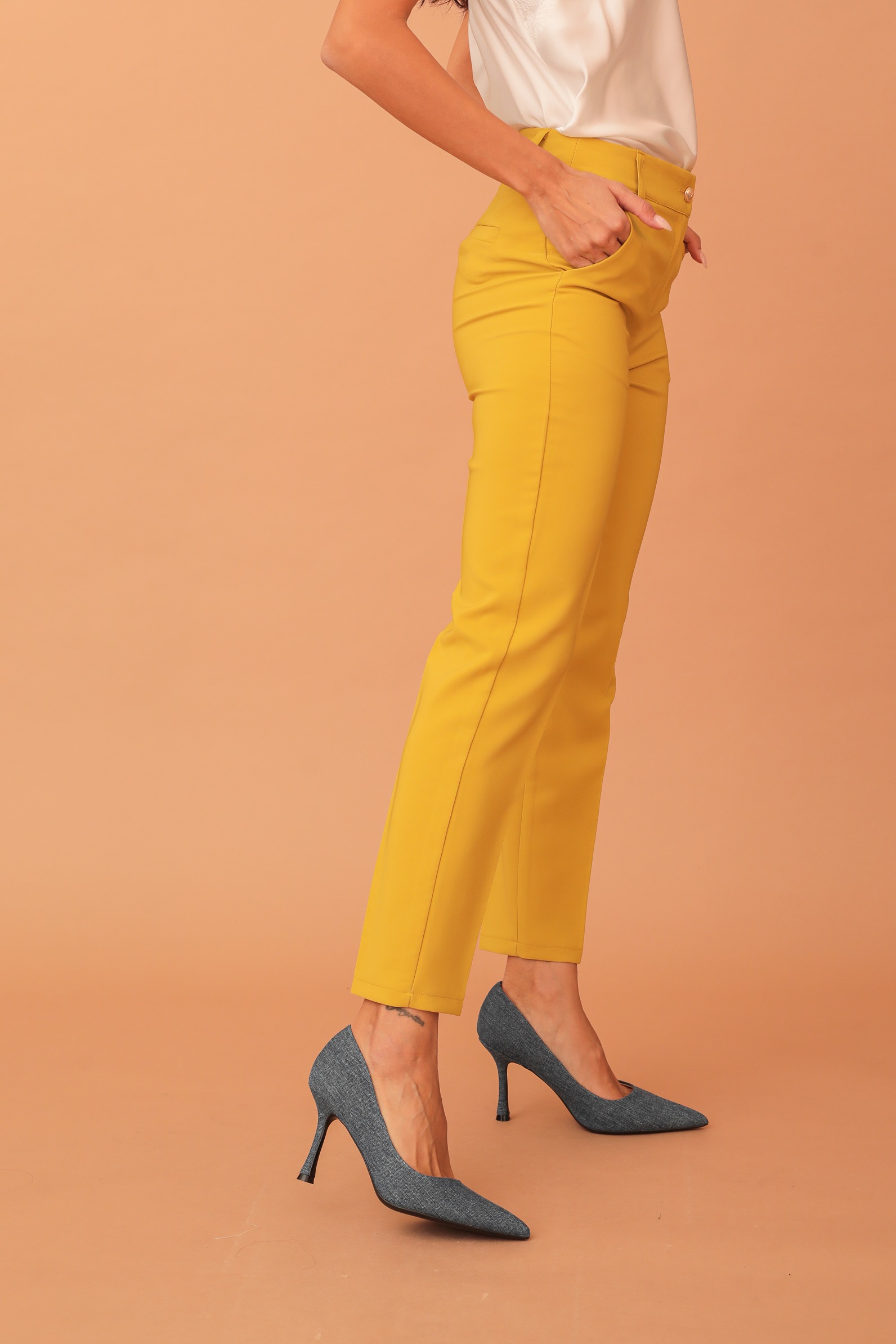 VICTORIA CIGARETTE TROUSERS - MUSTARD - Image 3
