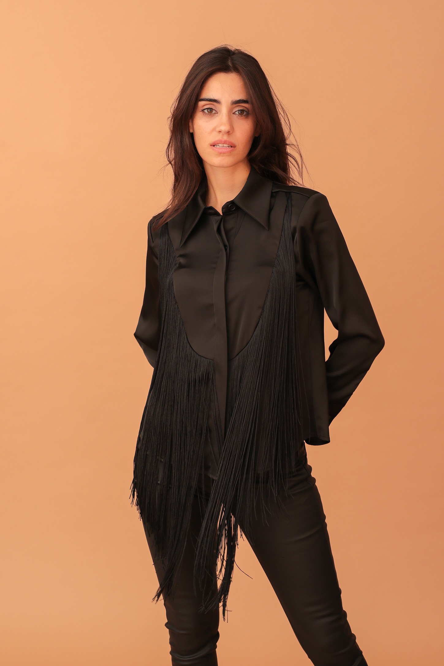 REBECCA FRINGED SATIN SHIRT - BLACK - Image 4