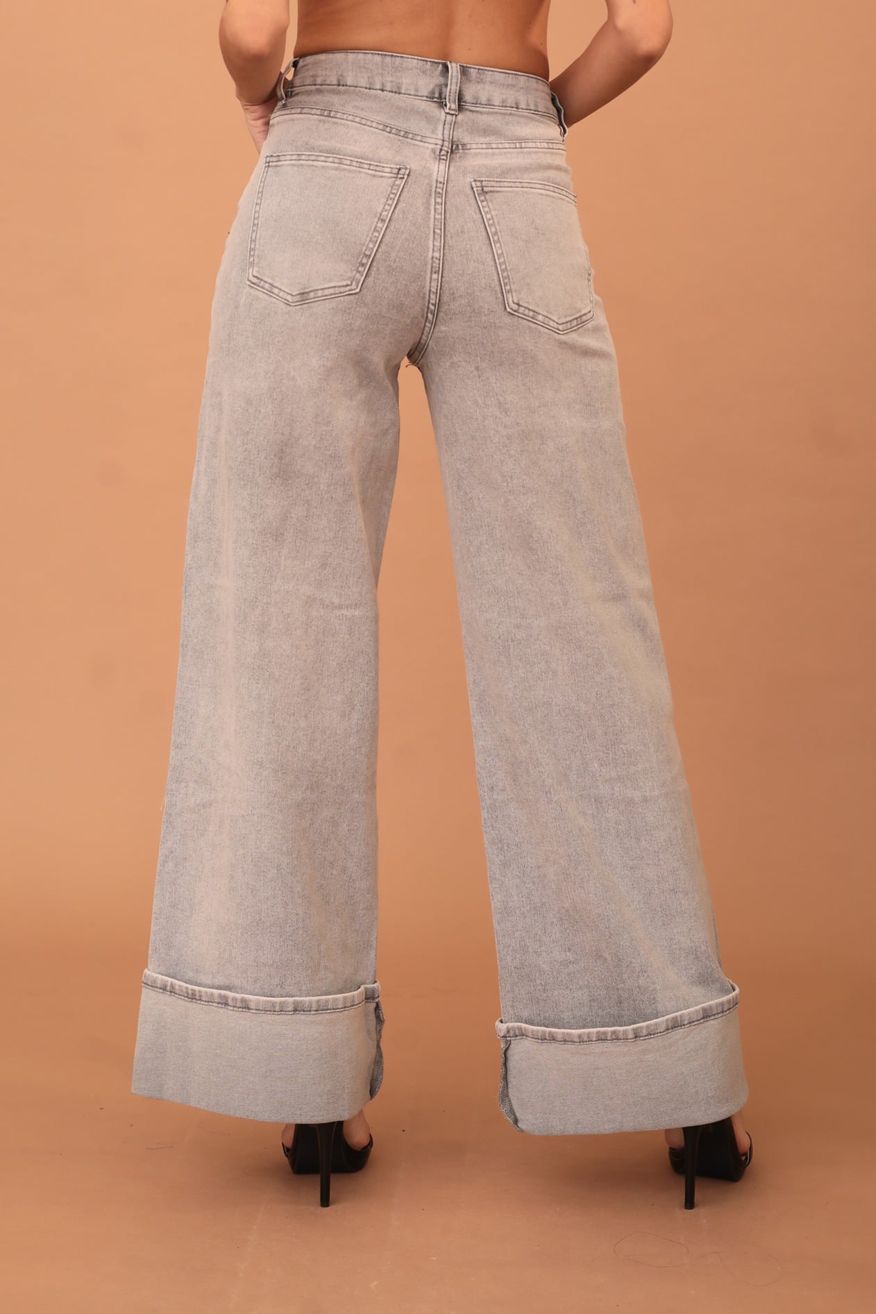 GALE ULTRA WIDE JEANS WITH REVERED END - Image 3