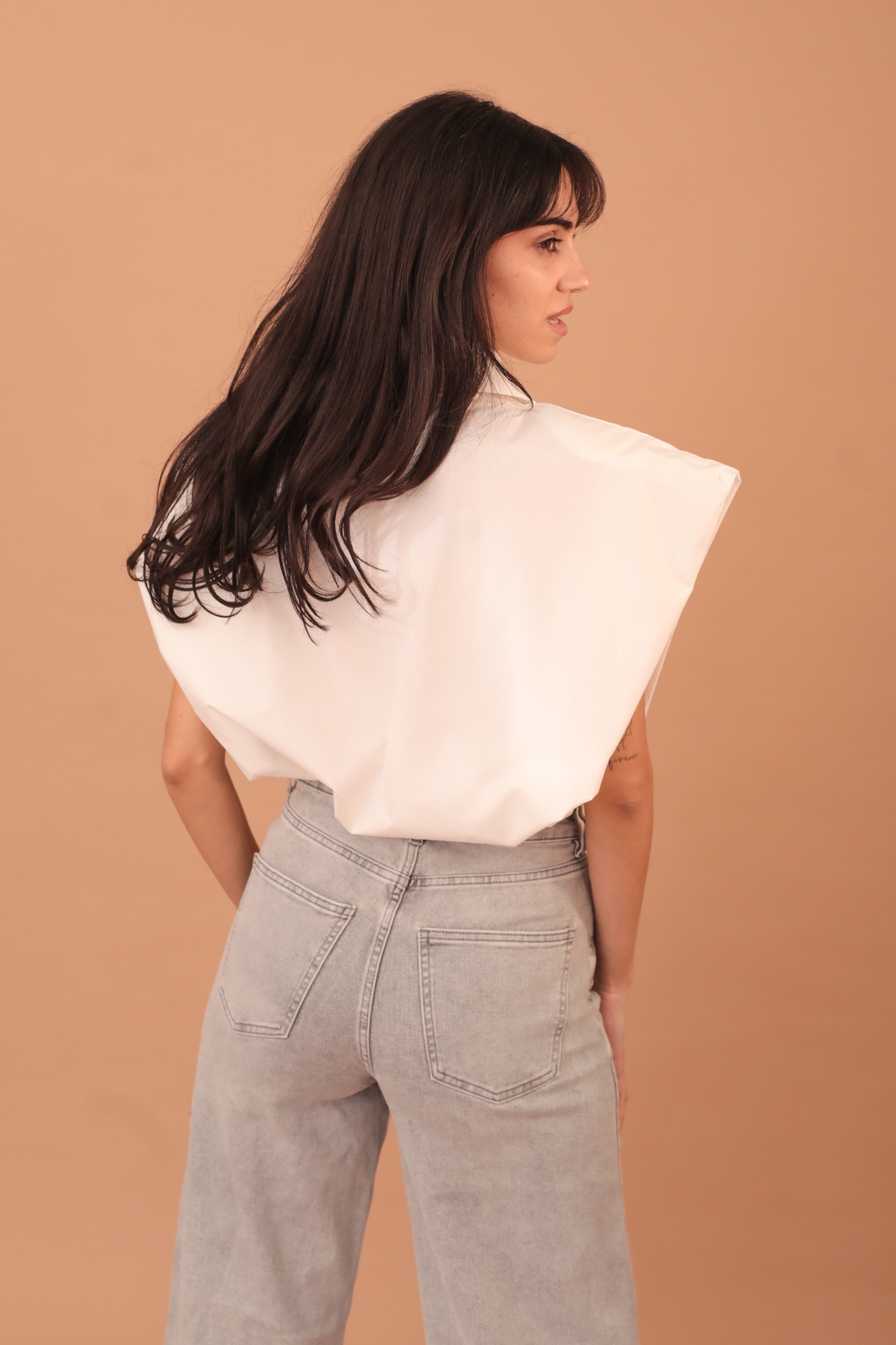 HYACINTH SLEEVELESS SHIRT - WHITE - Image 2