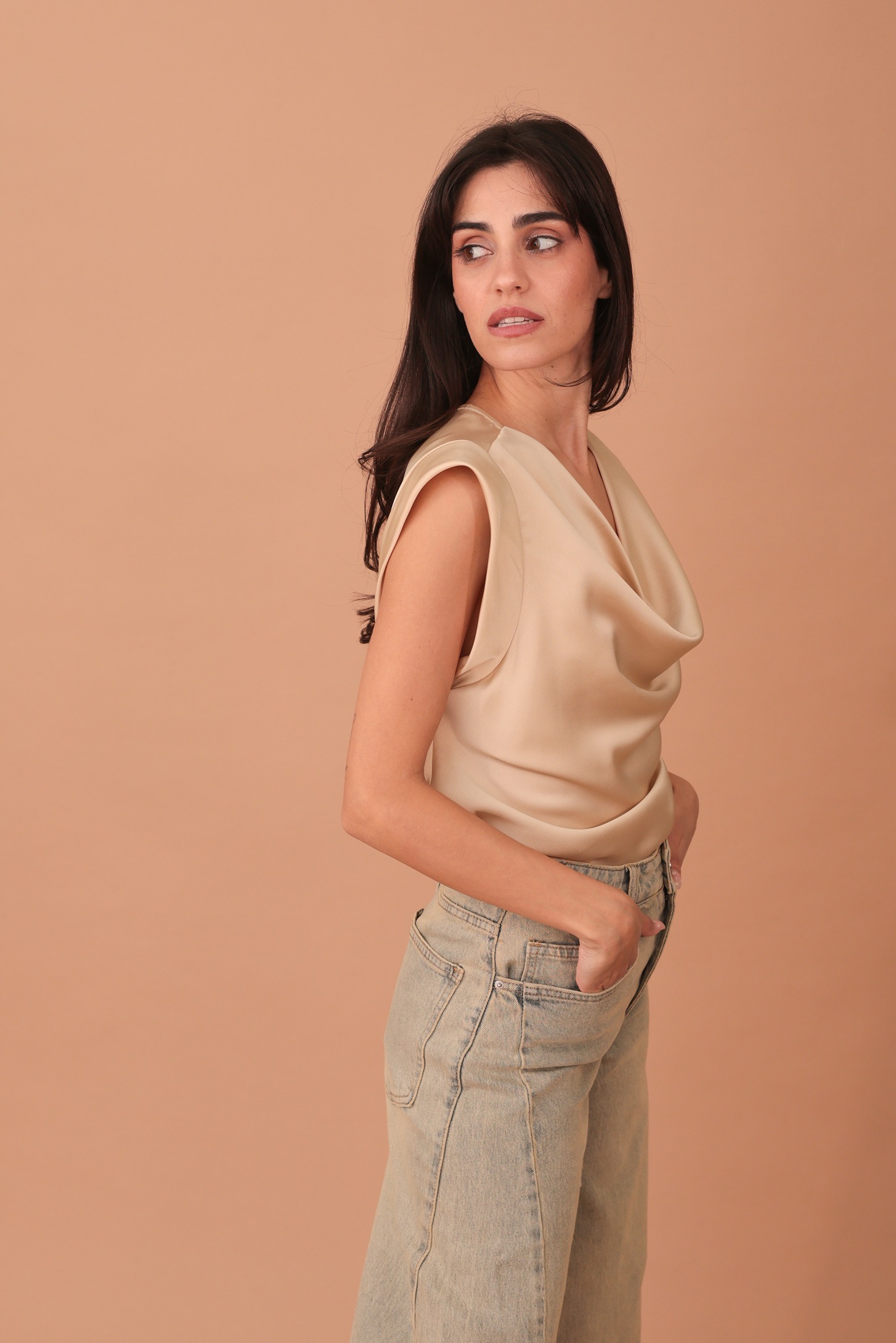 DRAPED SHORT SLEEVED BLOUSE - BEIGE - Image 2