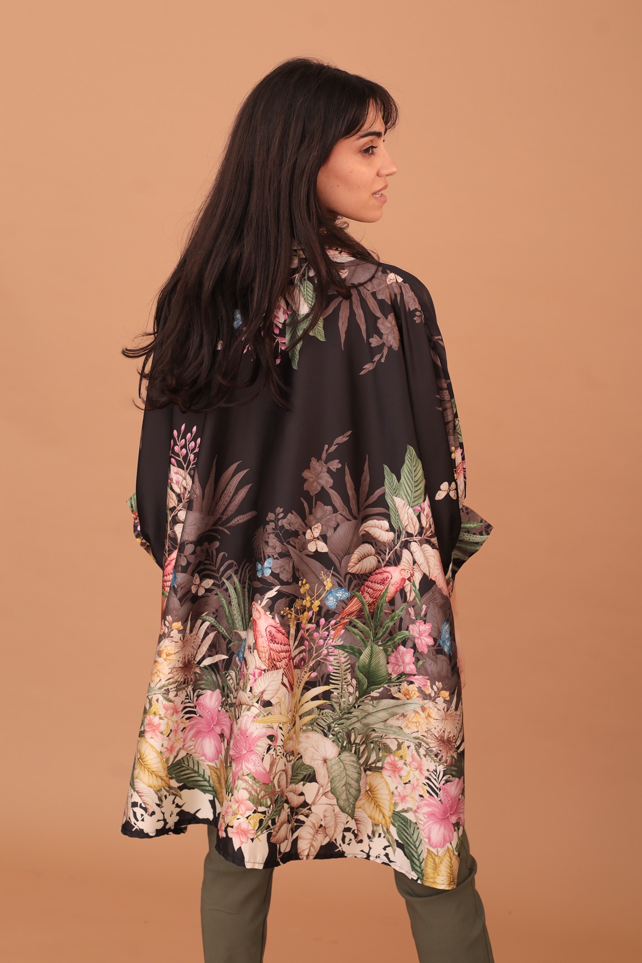 PARROT OVERSIZED SATIN BLOUSE - Image 3