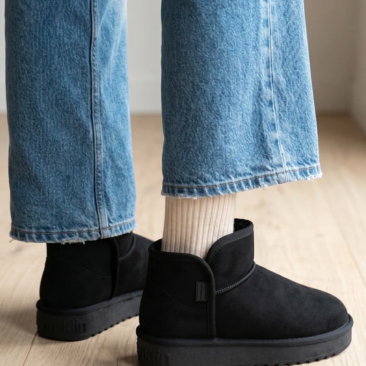 LOW RISE FAUX-FUR LINED FLATS - BLACK - Image 2