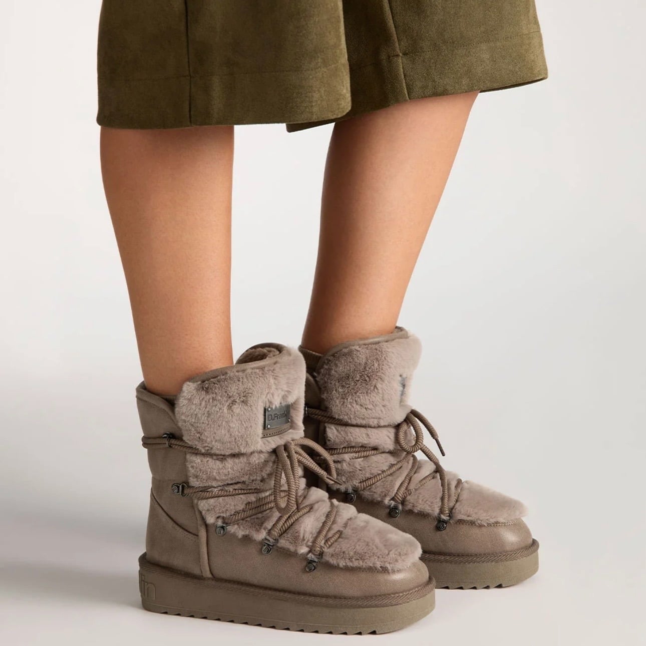 FLAT HIGH RISE FUR-LAYERED BOOTIES - Image 2